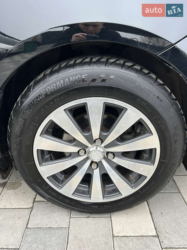 Седан Kia Rio 2012 в Полтаве