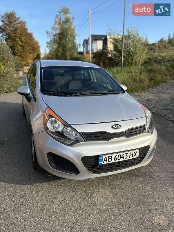 Хетчбек Kia Rio 2012 в Києві