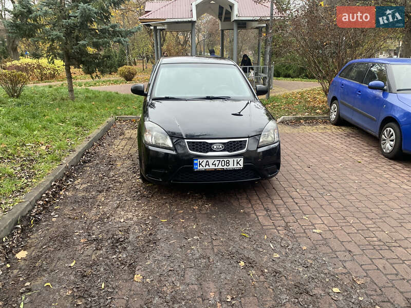 Седан Kia Rio 2011 в Киеве
