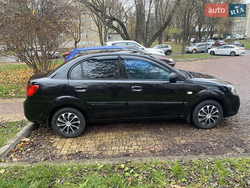 Седан Kia Rio 2011 в Киеве