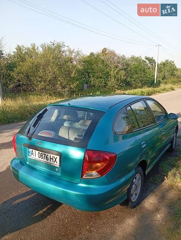 Универсал Kia Rio 2000 в Чугуеве