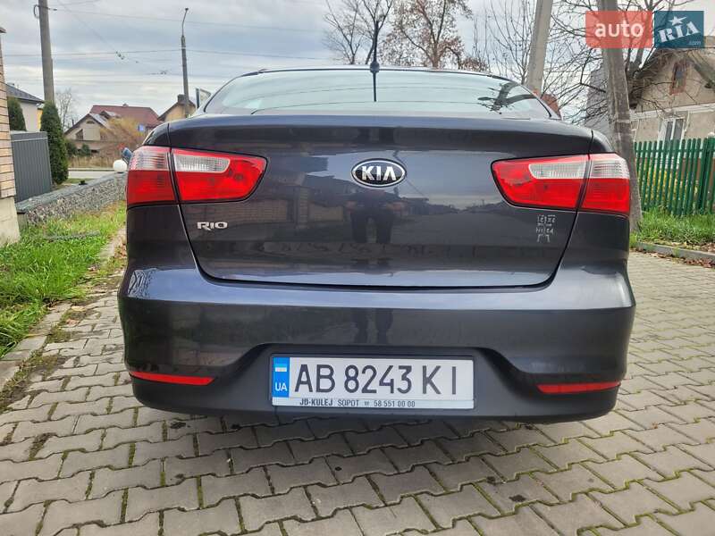 Седан Kia Rio 2016 в Ивано-Франковске