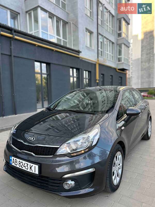 Седан Kia Rio 2016 в Ивано-Франковске