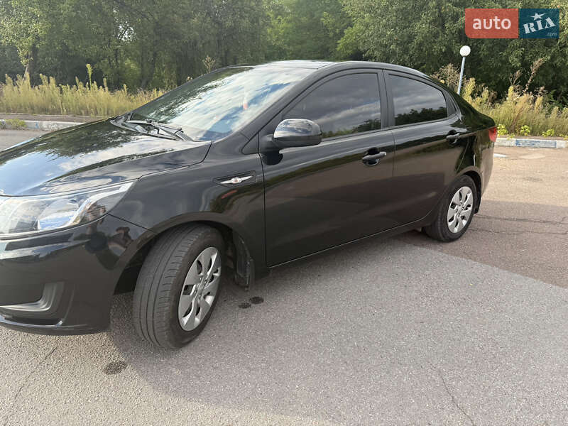 Седан Kia Rio 2012 в Кролевце