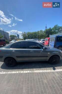 Хетчбек Kia Rio 2008 в Дніпрі