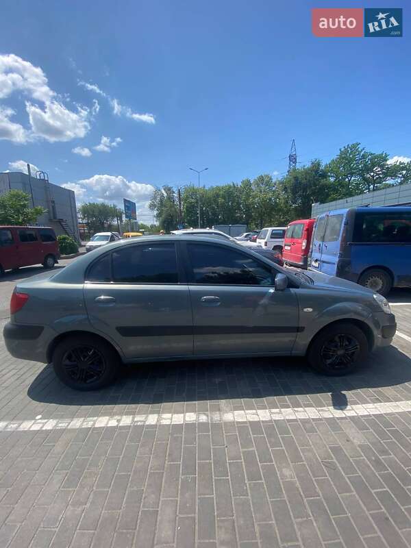 Хэтчбек Kia Rio 2008 в Днепре