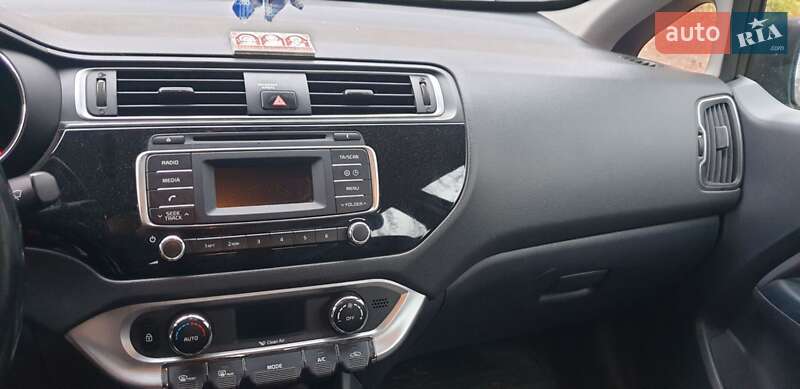 Седан Kia Rio 2016 в Харькове