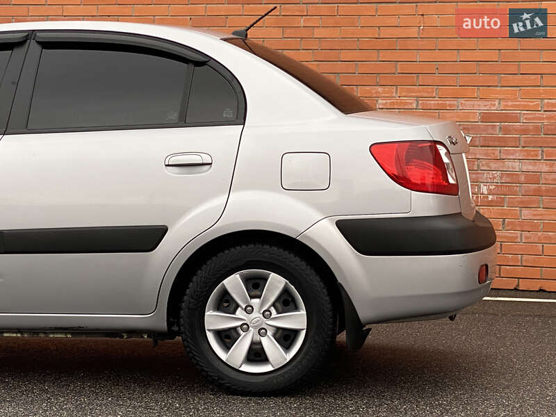 Седан Kia Rio 2008 в Киеве фото 8 Седан Kia Rio 2008 в Киеве