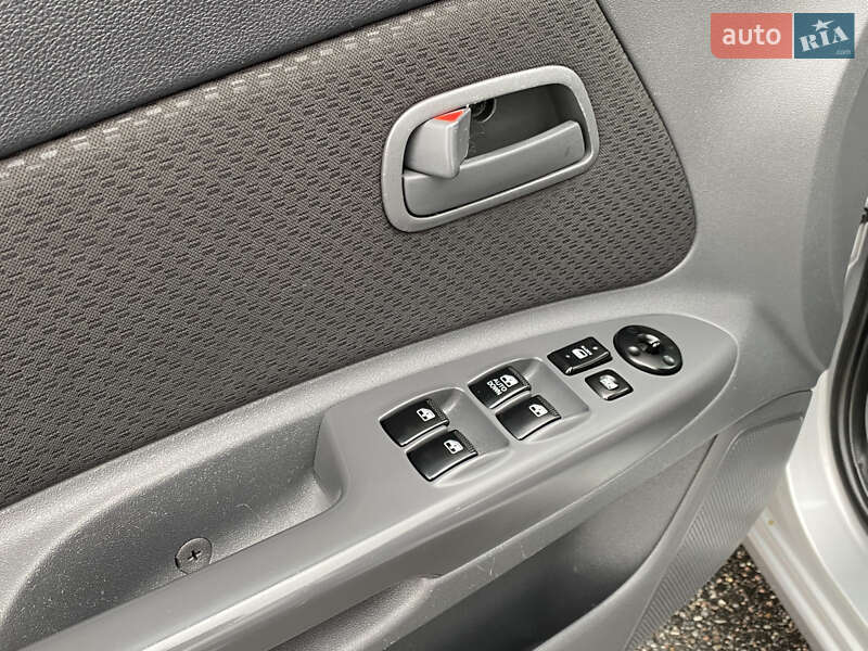 Седан Kia Rio 2008 в Киеве фото 29 Седан Kia Rio 2008 в Киеве