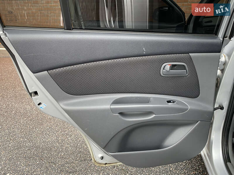 Седан Kia Rio 2008 в Киеве фото 32 Седан Kia Rio 2008 в Киеве