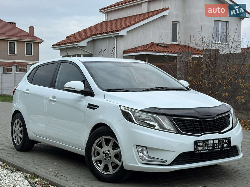 Хэтчбек Kia Rio 2012 в Одессе