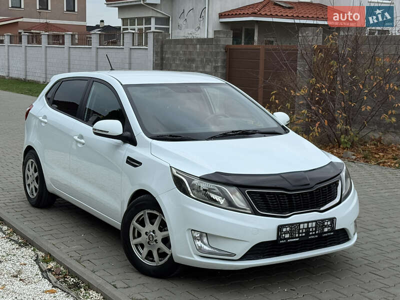 Хэтчбек Kia Rio 2012 в Одессе
