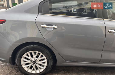 Седан Kia Rio 2018 в Києві