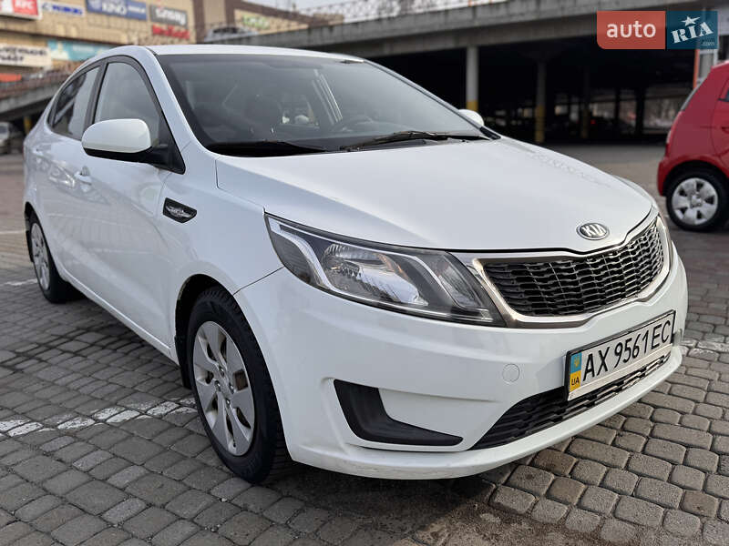 Седан Kia Rio 2013 в Харькове фото 6 Седан Kia Rio 2013 в Харькове