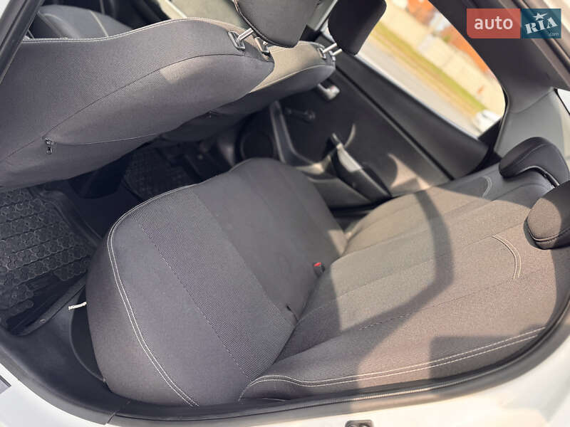 Седан Kia Rio 2013 в Харькове фото 9 Седан Kia Rio 2013 в Харькове