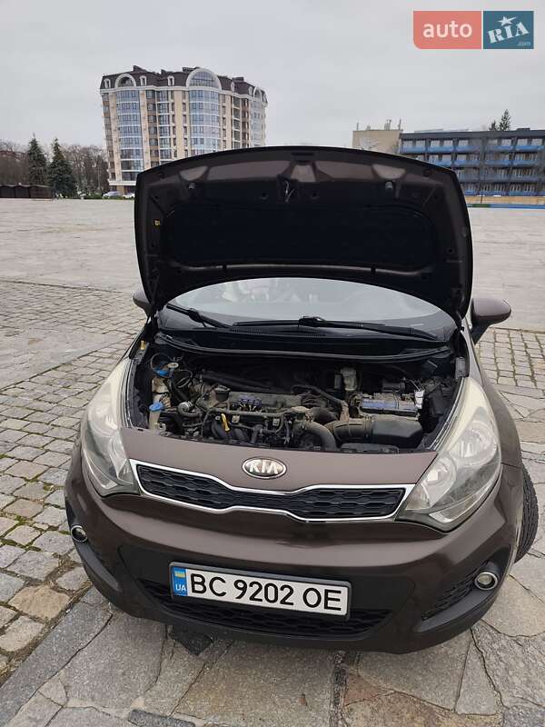 Хэтчбек Kia Rio 2012 в Кременчуге