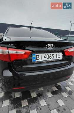 Седан Kia Rio 2012 в Полтаве