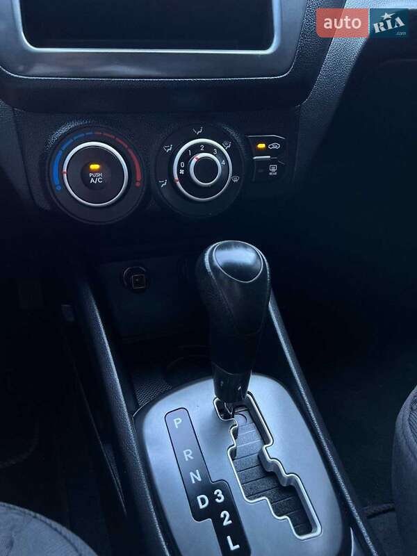 Седан Kia Rio 2012 в Полтаве