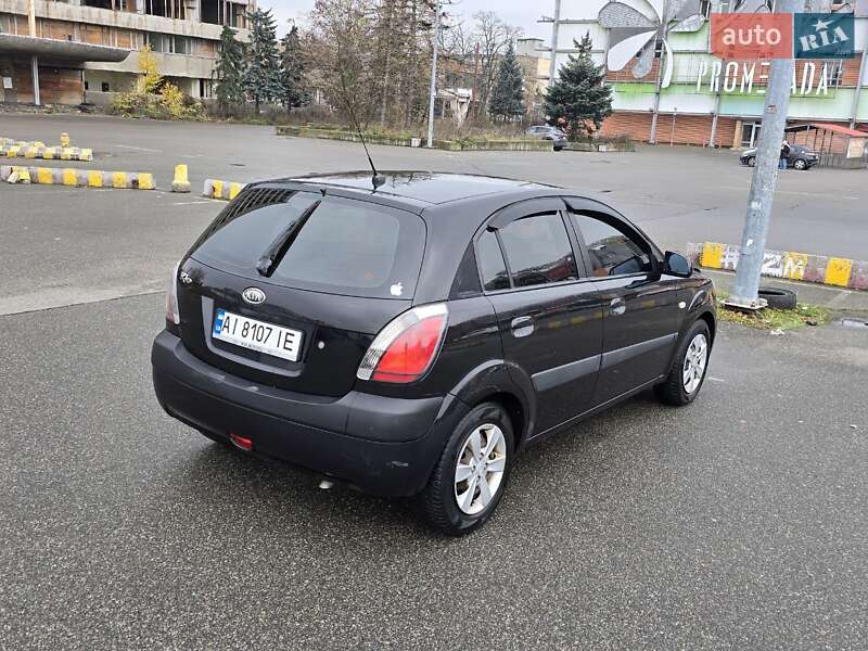 Хэтчбек Kia Rio 2007 в Киеве