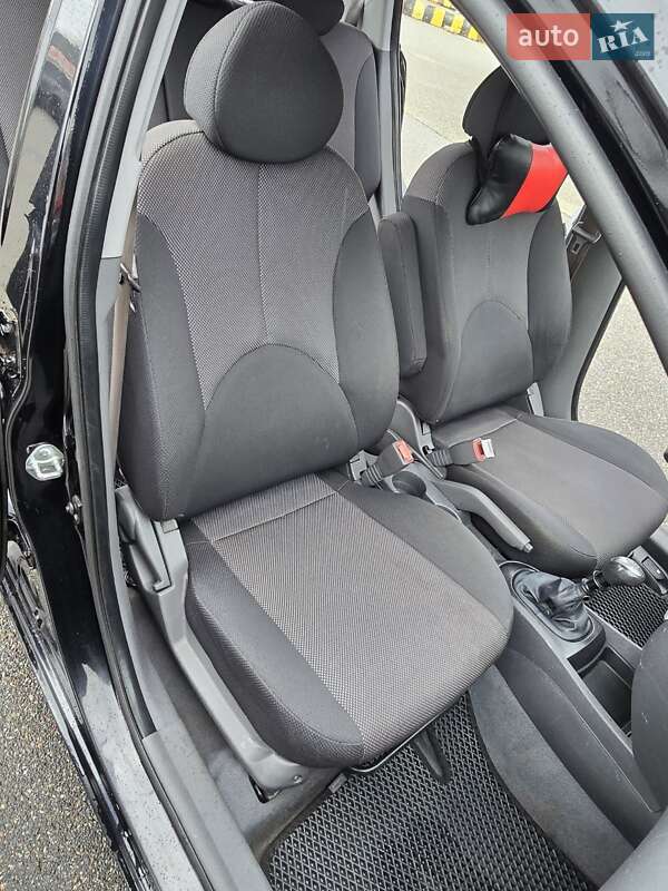 Хэтчбек Kia Rio 2007 в Киеве