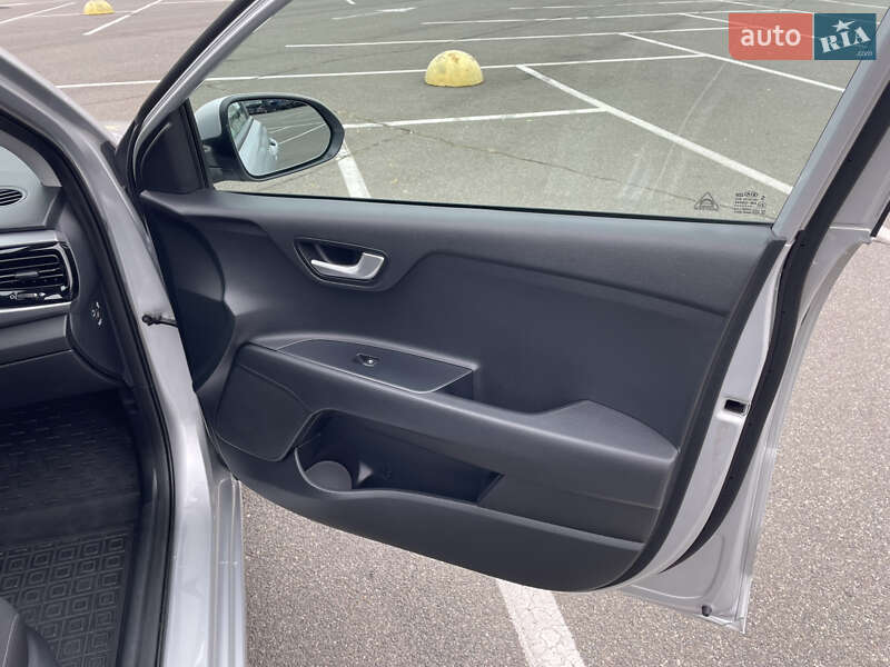 Хетчбек Kia Rio 2018 в Києві фото 22 Хетчбек Kia Rio 2018 в Києві