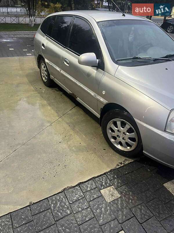 Универсал Kia Rio 2004 в Ужгороде