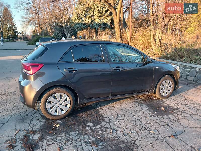 Хэтчбек Kia Rio 2018 в Тернополе