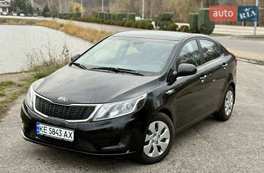 Седан Kia Rio 2013 в Дніпрі