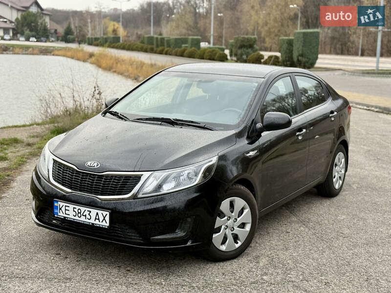 Седан Kia Rio 2013 в Днепре