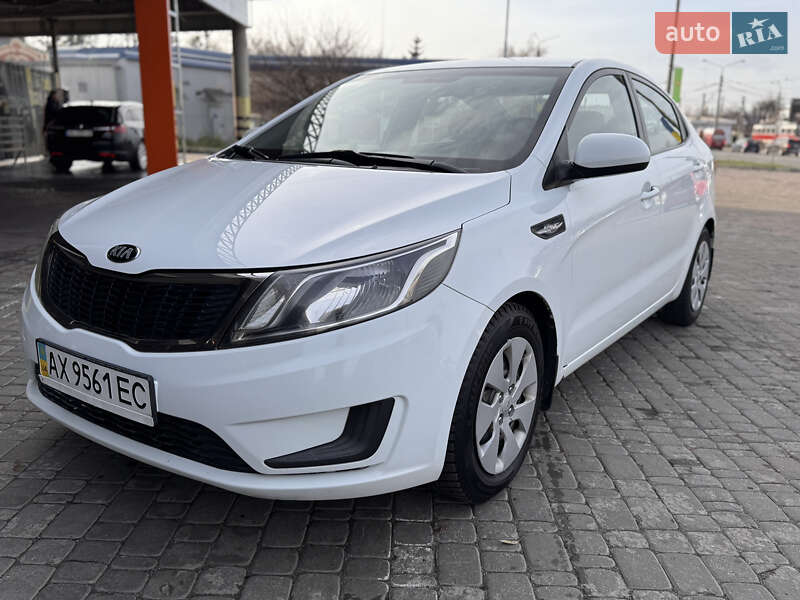 Седан Kia Rio 2013 в Харькове