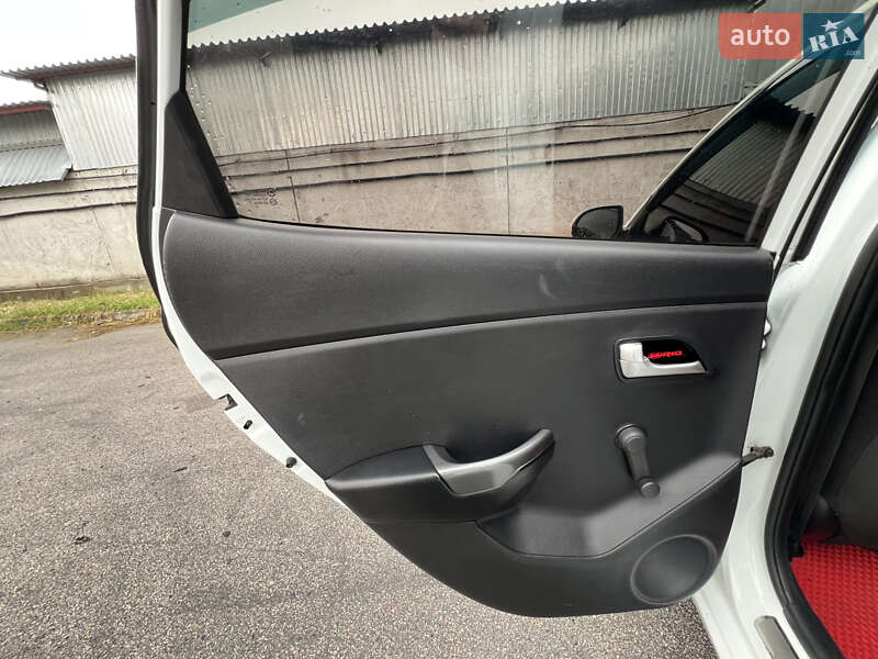 Седан Kia Rio 2013 в Києві фото 18 Седан Kia Rio 2013 в Києві