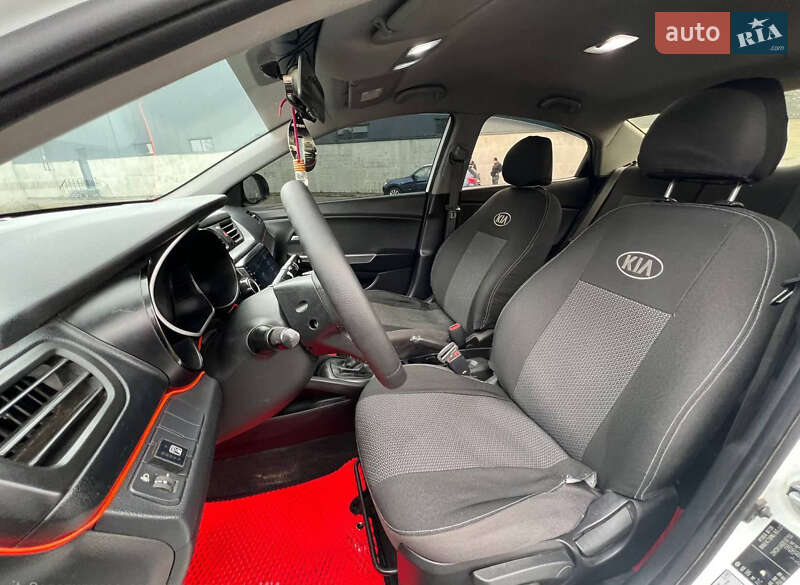 Седан Kia Rio 2013 в Києві фото 11 Седан Kia Rio 2013 в Києві
