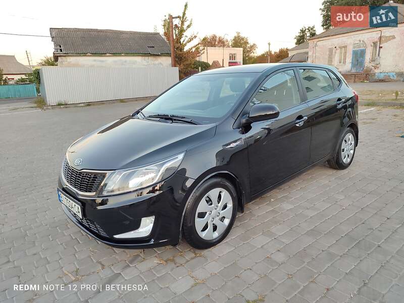 Хэтчбек Kia Rio 2012 в Кременчуге