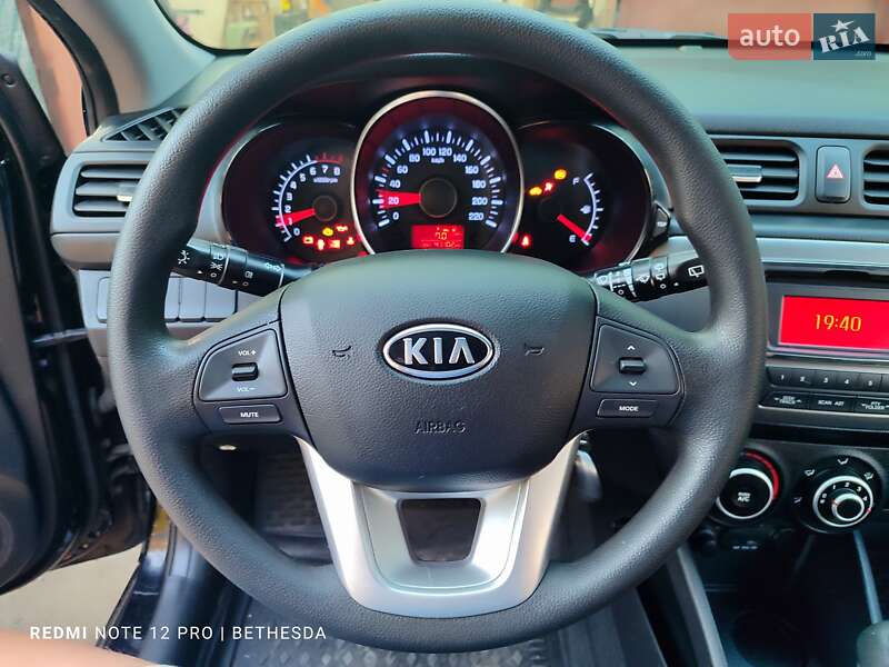 Хэтчбек Kia Rio 2012 в Кременчуге