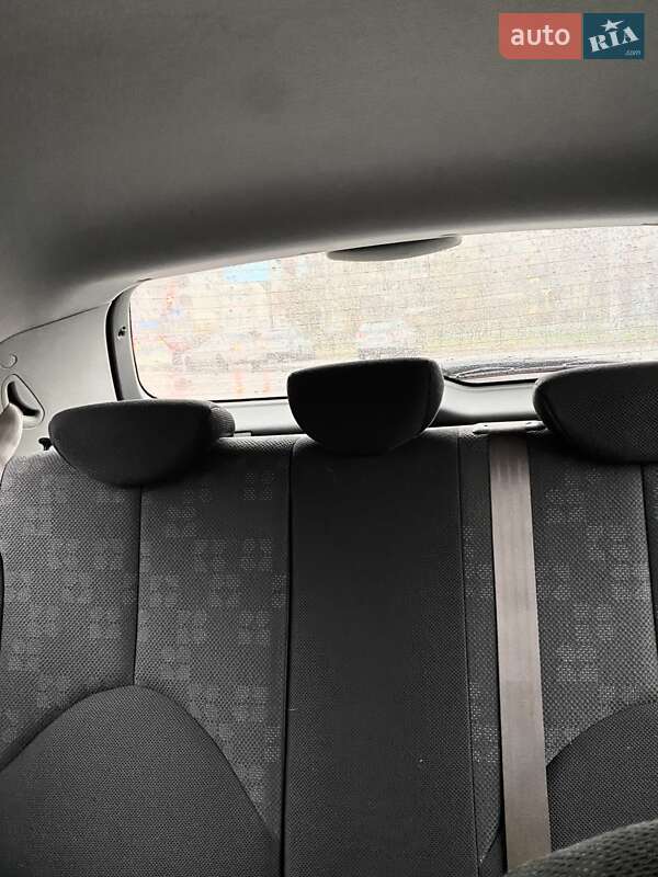 Хэтчбек Kia Rio 2008 в Киеве фото 7 Хэтчбек Kia Rio 2008 в Киеве