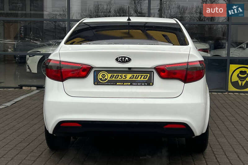 Седан Kia Rio 2012 в Ивано-Франковске