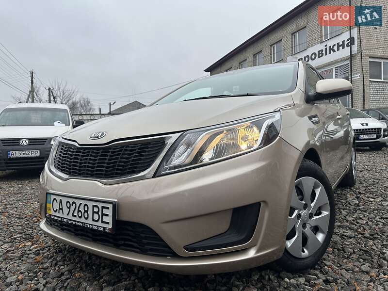 Седан Kia Rio 2012 в Смеле