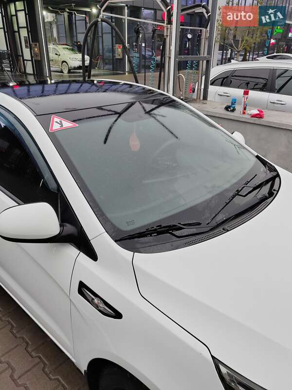 Седан Kia Rio 2013 в Ровно фото 5 Седан Kia Rio 2013 в Ровно