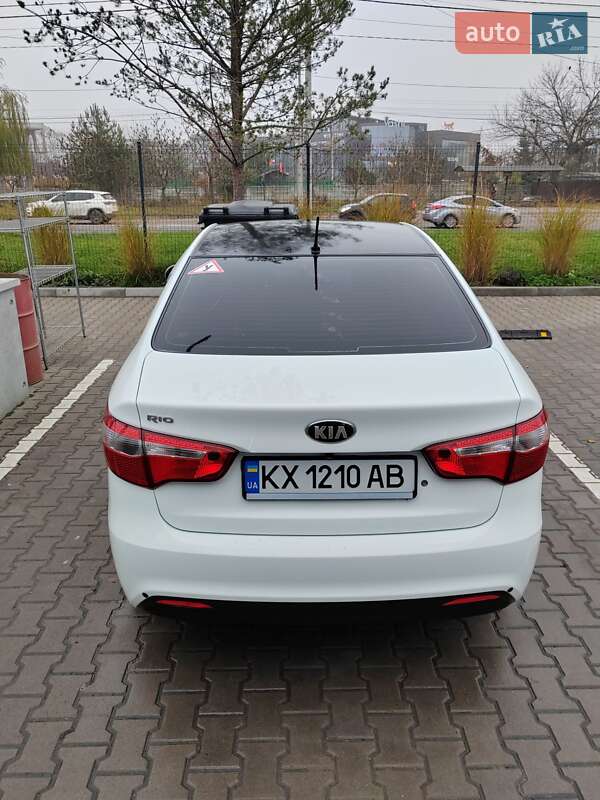 Седан Kia Rio 2013 в Ровно фото 11 Седан Kia Rio 2013 в Ровно