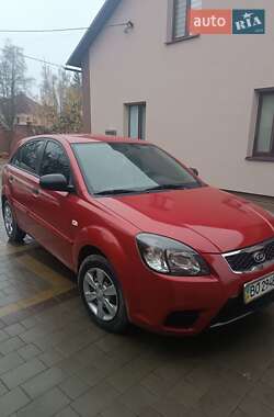 Хетчбек Kia Rio 2010 в Хоросткові