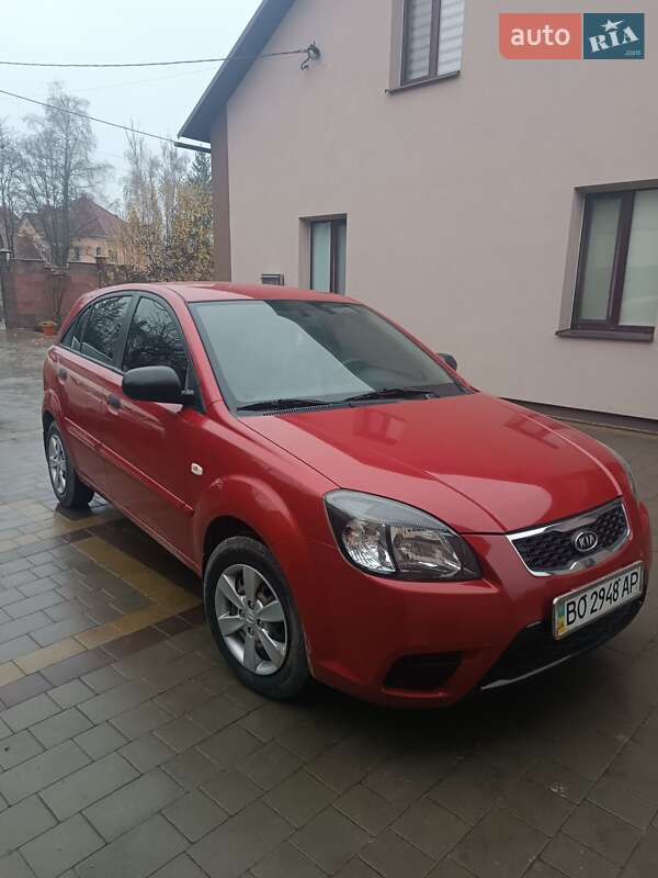 Хэтчбек Kia Rio 2010 в Хоросткове
