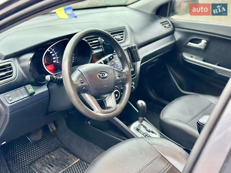 Седан Kia Rio 2014 в Киеве