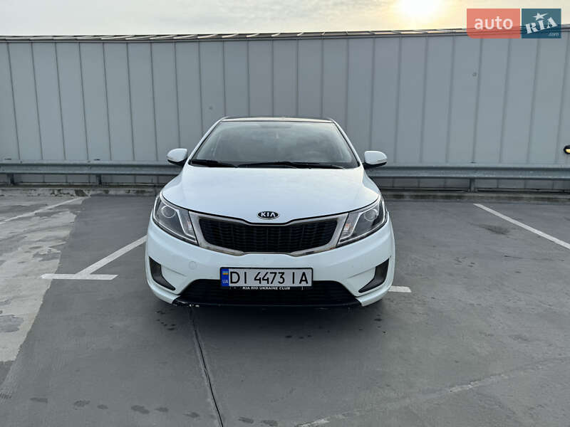 Седан Kia Rio 2011 в Киеве