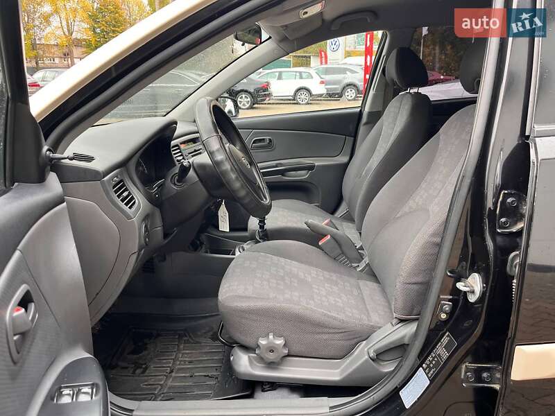 Хэтчбек Kia Rio 2009 в Житомире фото 12 Хэтчбек Kia Rio 2009 в Житомире