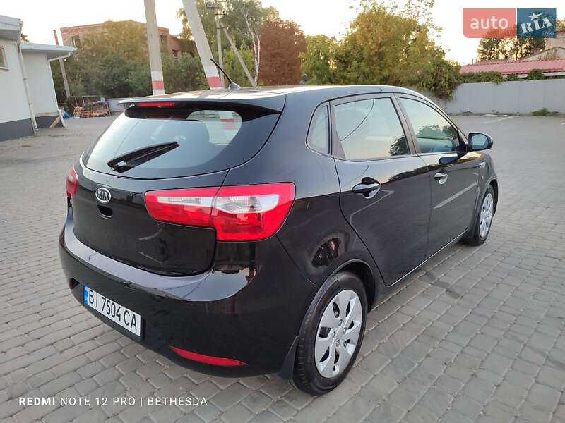 Хэтчбек Kia Rio 2012 в Кременчуге