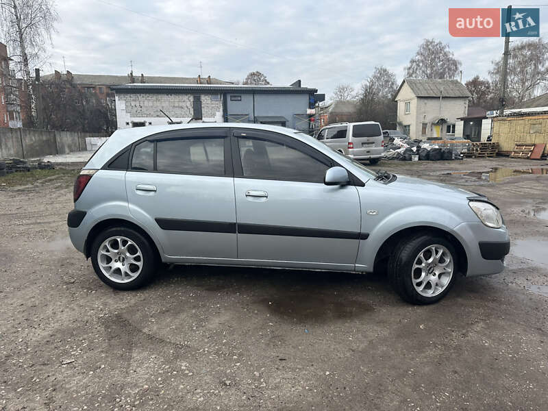 Хэтчбек Kia Rio 2008 в Нежине