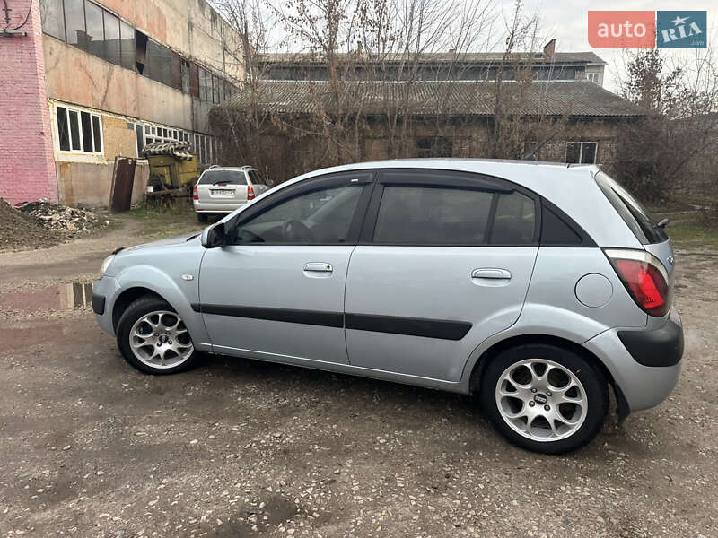 Хэтчбек Kia Rio 2008 в Нежине