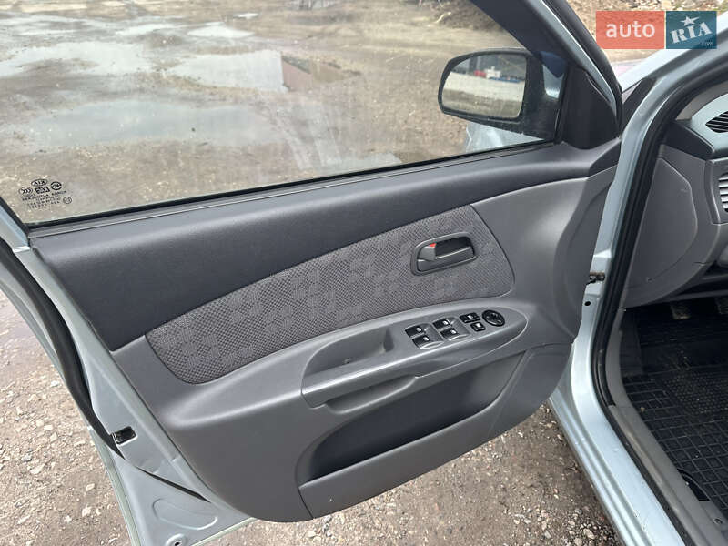 Хэтчбек Kia Rio 2008 в Нежине