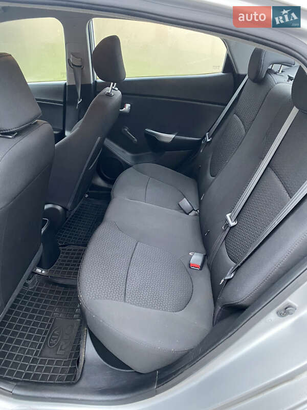 Седан Kia Rio 2014 в Києві