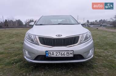 Седан Kia Rio 2012 в Гайвороні